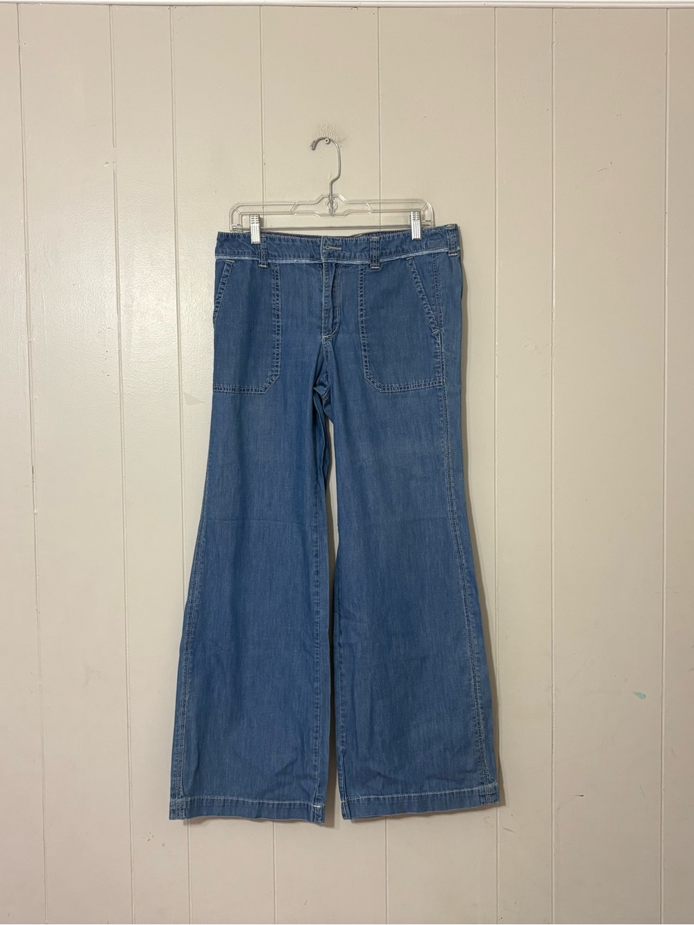Pilcro Anthropologie Wide Leg Chambray Jeans Patch Pocket Blue Size 10 - Picture 2 of 11